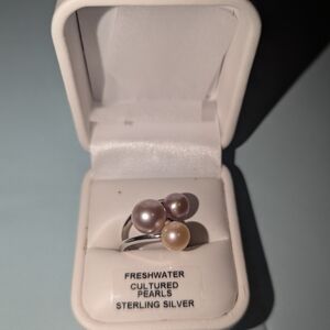 Sterling Silver 8-8.5 And 10-11 mm Freshwater Cultured Pearl ring new. Size 7